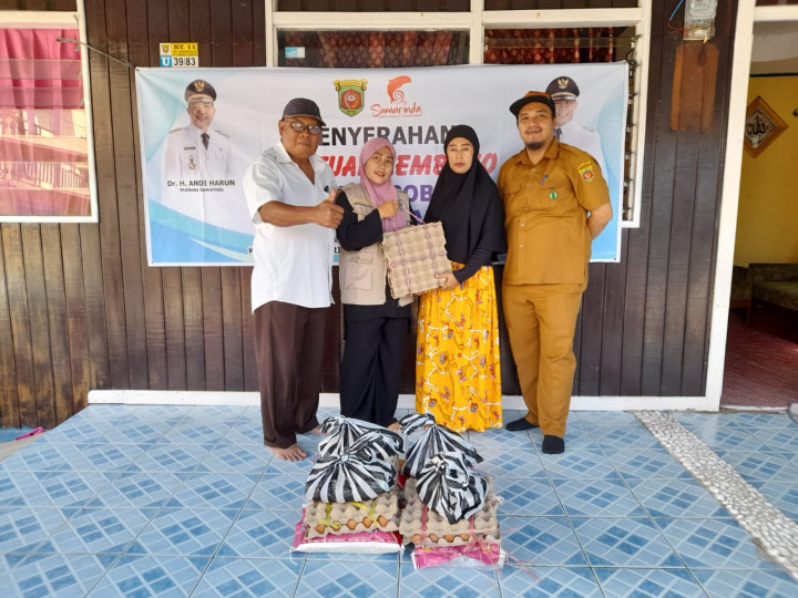 Penyerahan Bantuan Sembako Kegiatan Probebaya