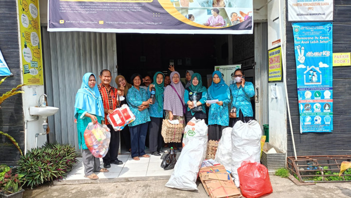 Pertemuan Rutin PKK, Kegiatan Bank Sampah Kampung salai & Jengrinda