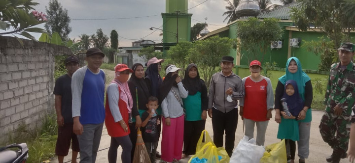 minggu 7 januari 2024 gotong royong warga RT 16