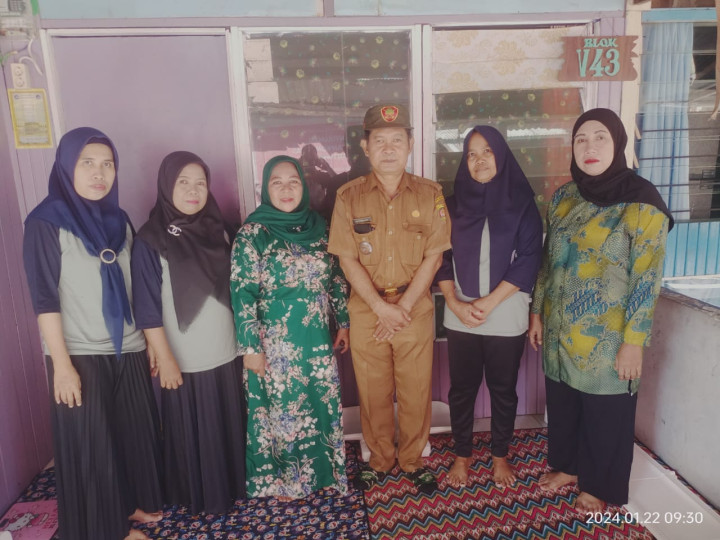 Monitoring kegiatan pelayanan pemeriksaan tumbuh kembang bayi dan balita di posyandu Bandeng di RT.09 (Senin,22 Januari 2024)