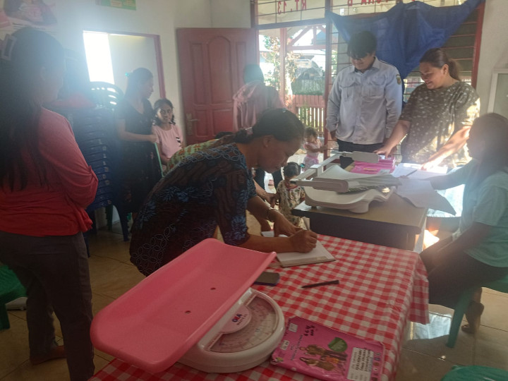 Monitoring kegiatan pelayanan pemeriksaan tumbuh kembang bayi dan balita di posyandu TUNA B di Rt 13 (Senin,22 Januari 2024)