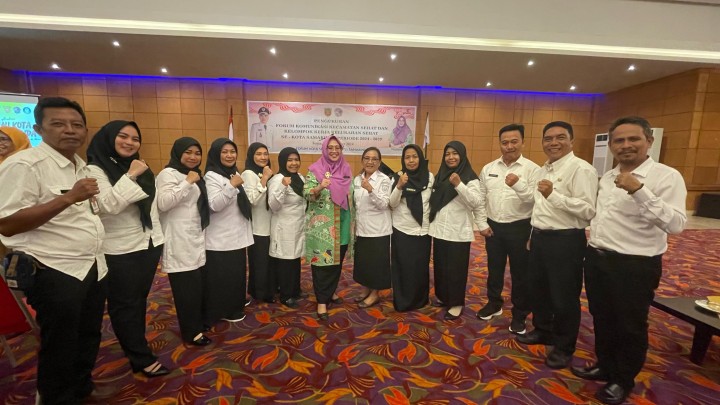Pengukuhan Forum Komunikasi Kecamatan Sehat & Kelompok kerja Kelurahan Sehat Se- Kota Samarinda