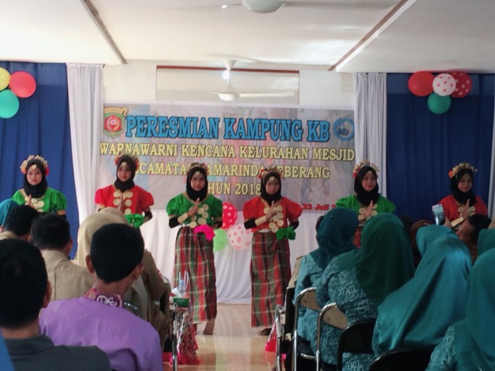 Peresmian Kampung KB Warna - Warni Kencana