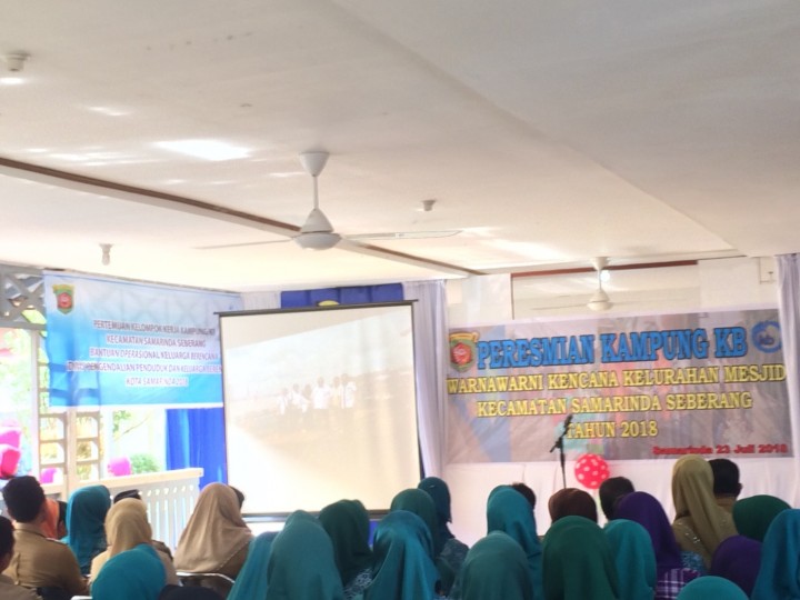 Peresmian Kampung KB Warna - Warni Kencana