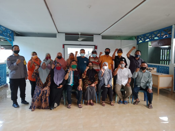 Rapat Koordinasi RT dan dilanjutkan mengikuti Launching Program PROBEBAYA via ZOOM