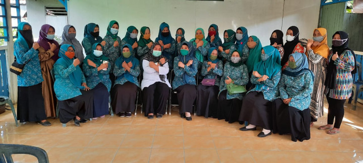 Pertemuan rutin dan penyuluhan Stunting oleh kepala UPT Puskesmas Mangkupalas yang dihariri Lurah, kader PKK dan ketua posyandu Sekelurahan Mesjid, Samarinda 09 Juni 2021