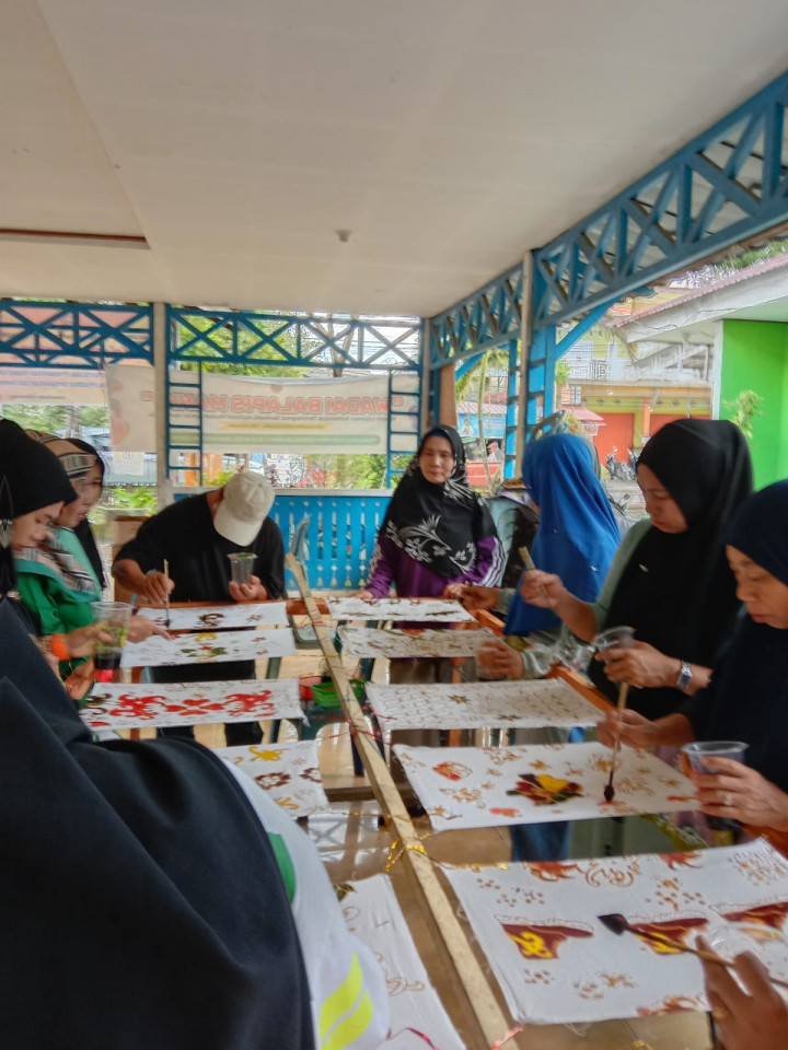 Kegiatan Membatik dari Dinas Keternagakerjaan selama 20 hari