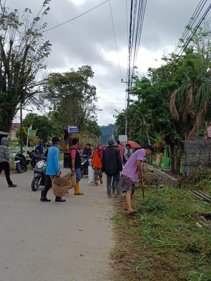 Kerja Bakti Jl Mas Penghulu Daerah RT.1 , 7, 8, dan 9