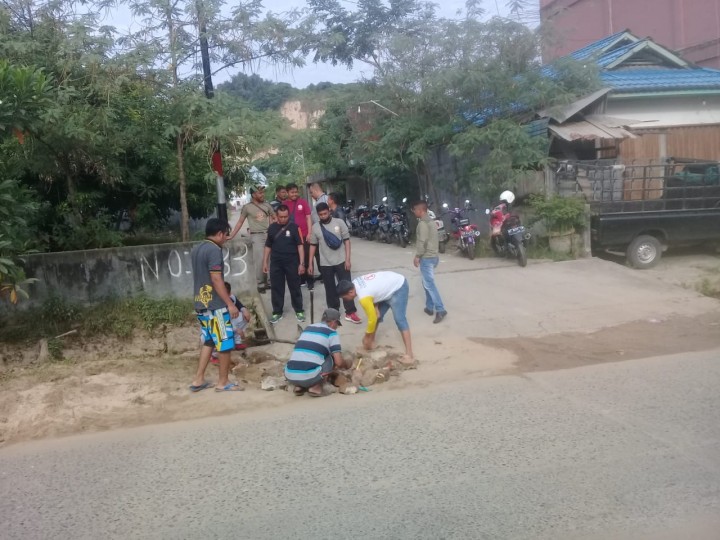 KERJA BAKTI