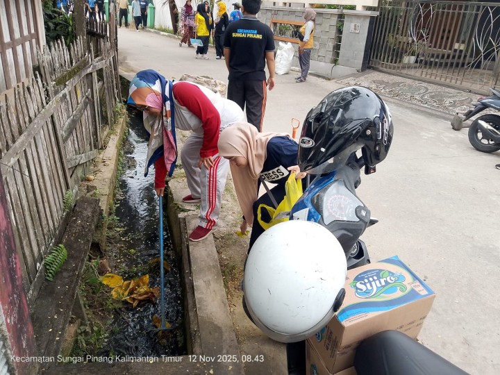 Gotong royong kecamatan sungai pinang