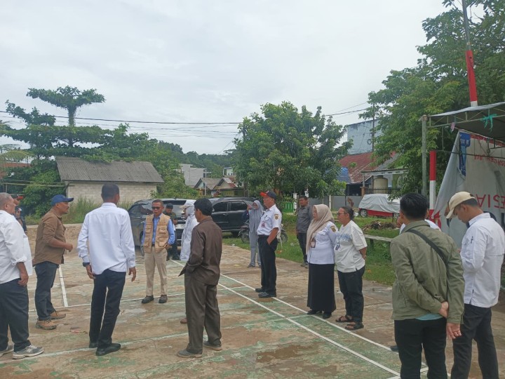 Pengecekan lokasi rencana pembangunan sekolah smp oleh twap, dinas pendidikan , dinas Aset, bpbd, pupr, Kelurahan Mugirejo Dan RT setempat