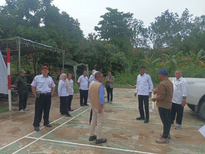 Pengecekan lokasi rencana pembangunan sekolah smp oleh twap, dinas pendidikan , dinas Aset, bpbd, pupr, Kelurahan Mugirejo Dan RT setempat