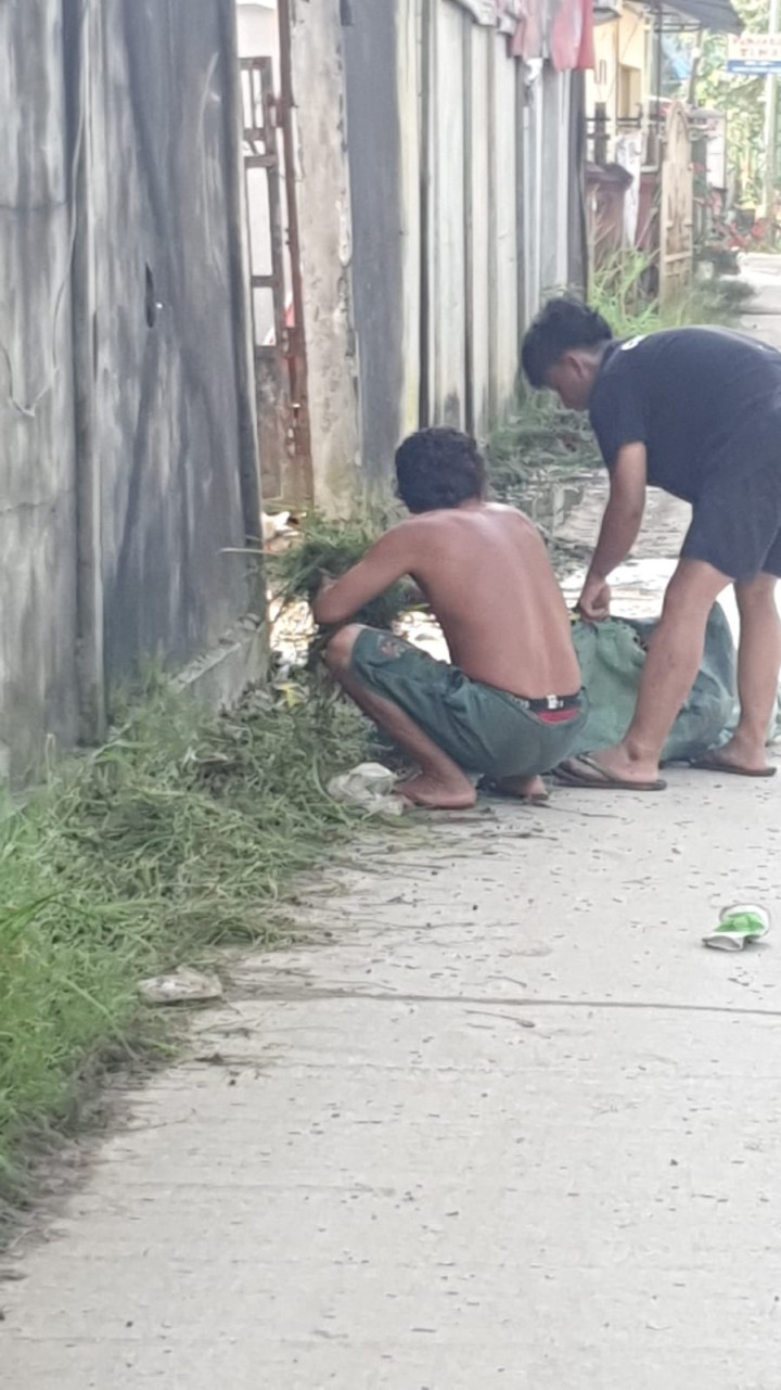 Kegiatan Gotong Royong di jl. Perintis Gg Ramadhan Rt 32