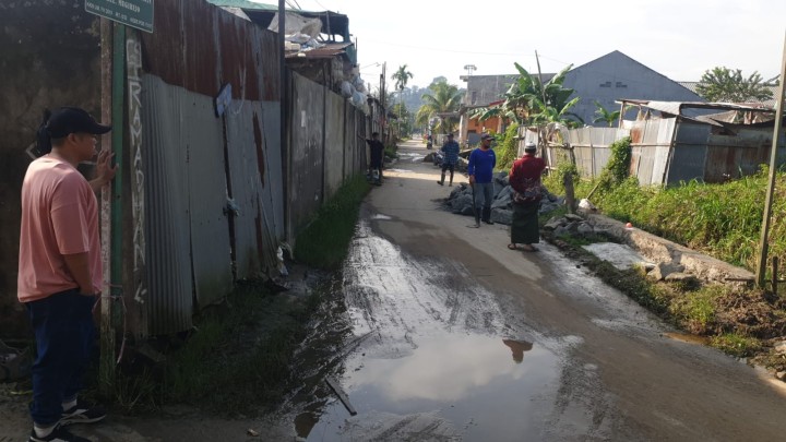 Kegiatan Gotong Royong di jl. Perintis Gg Ramadhan Rt 32