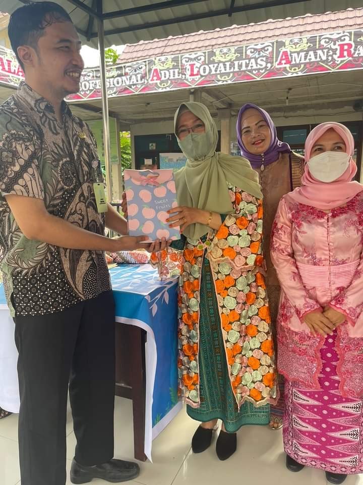 Kegiatan memeriahkan hari ibu