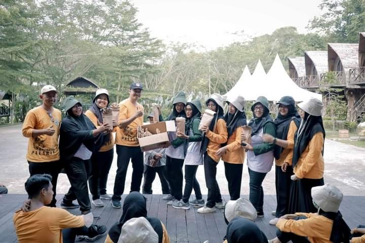 Family gathering keluarga besar puskesmas Palaran
