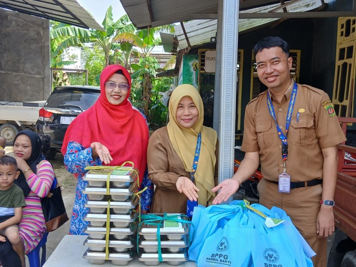 Launching MBG ke sasaran ibu hamil dan balita posyandu