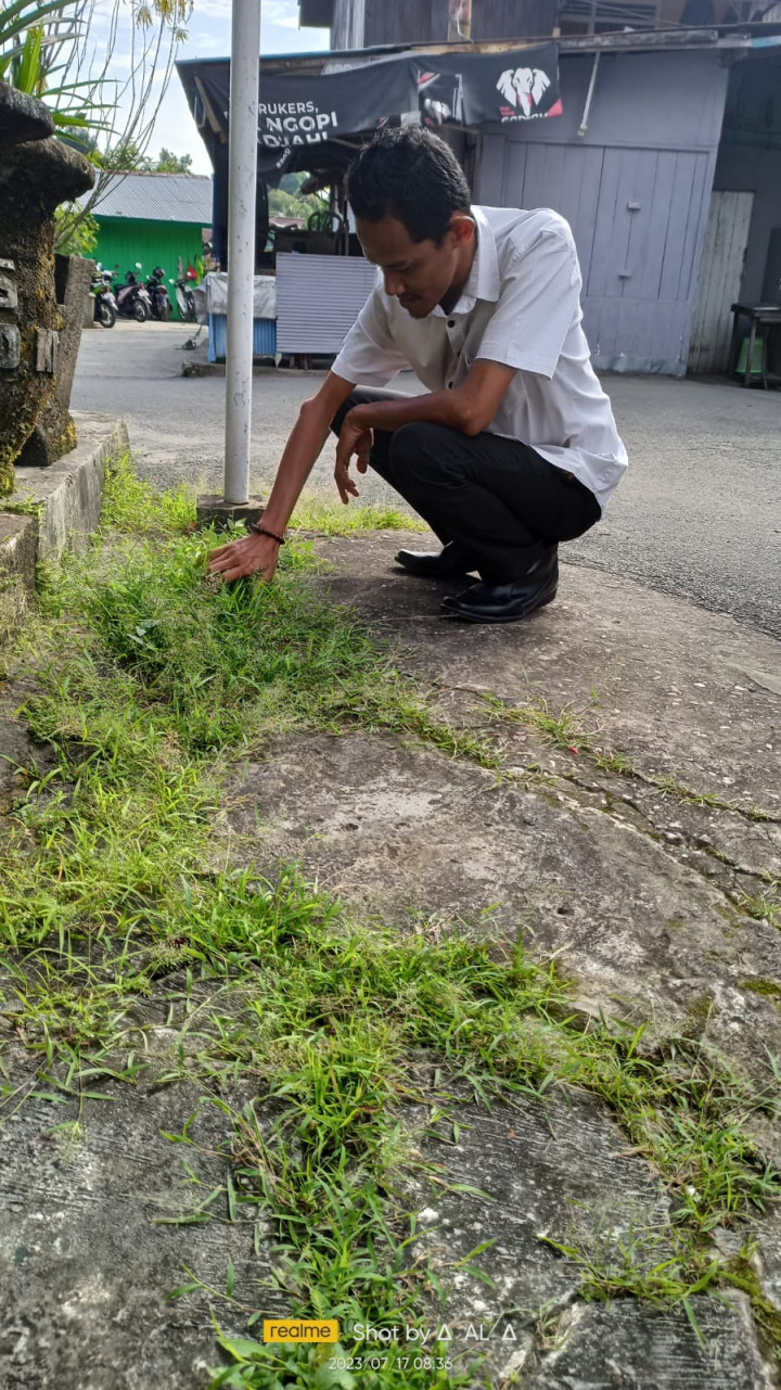 KEGIATAN RUTIN APEL PAGI DAN BERSIH-BERSIH DI LINGKUNGAN SEKITAR KANTOR KELURAHAN PASAR PAGI