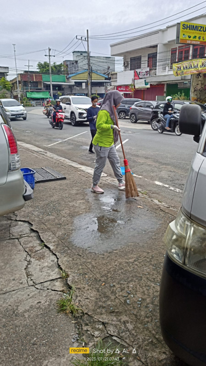 KEGIATAN KERJA BAKTI / GOTONG ROYONG RT 1,2,3,5 DAN 13 DI WILAYAH KELURAHAN PASAR PAGI