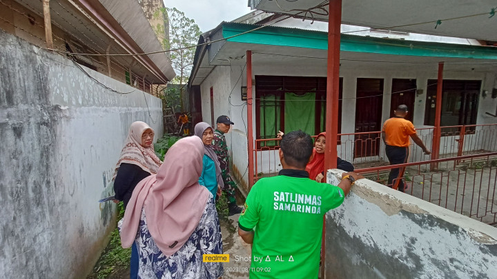 KERJA BAKTI / GOTONG ROYONG DI RT.07 KELURAHAN PASAR PAGI DAN PILAH SAMPAH PLASTIK