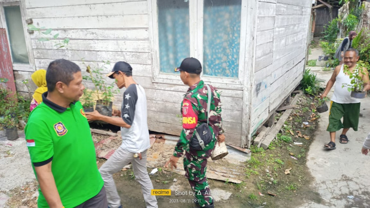KERJA BAKTI / GOTONG ROYONG DI RT.07 KELURAHAN PASAR PAGI DAN PILAH SAMPAH PLASTIK
