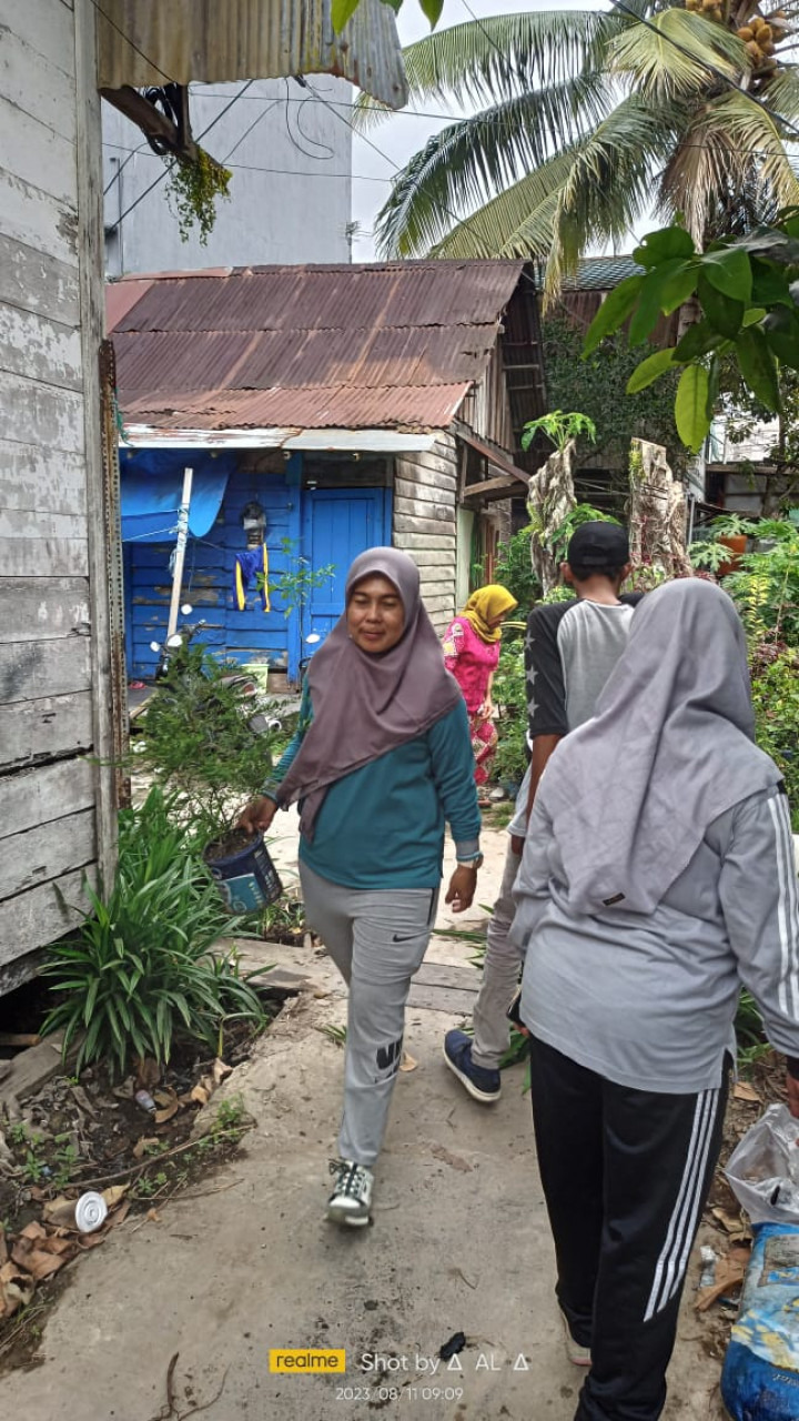 KERJA BAKTI / GOTONG ROYONG DI RT.07 KELURAHAN PASAR PAGI DAN PILAH SAMPAH PLASTIK