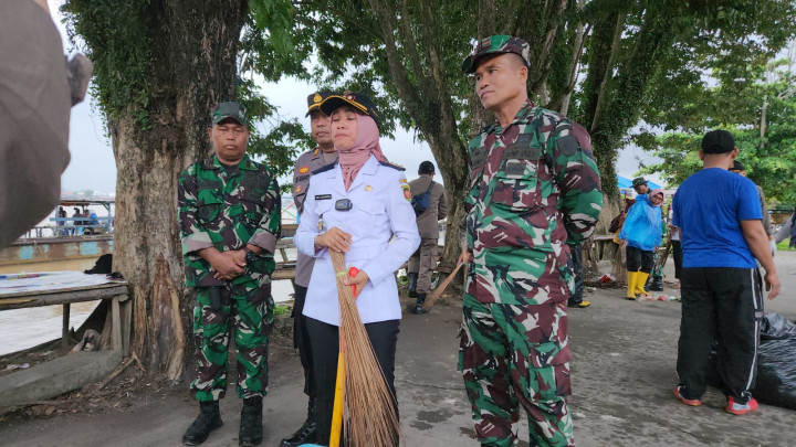 KERJA BAKTI BERSAMA KODIM DALAM RANGKA HARI JUANG TNI AD KE-78 TAHUN