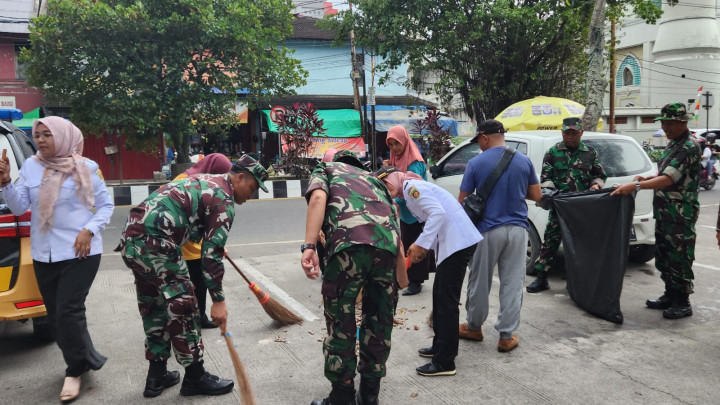 KERJA BAKTI BERSAMA KODIM DALAM RANGKA HARI JUANG TNI AD KE-78 TAHUN