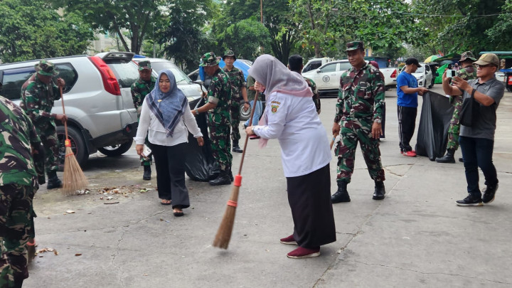 KERJA BAKTI BERSAMA KODIM DALAM RANGKA HARI JUANG TNI AD KE-78 TAHUN