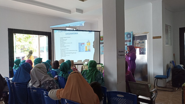 Sosialisasi dan Pembinaan Dasawisma di Wilayah Kelurahan Pelabuhan Kecamatan Samarinda Kota