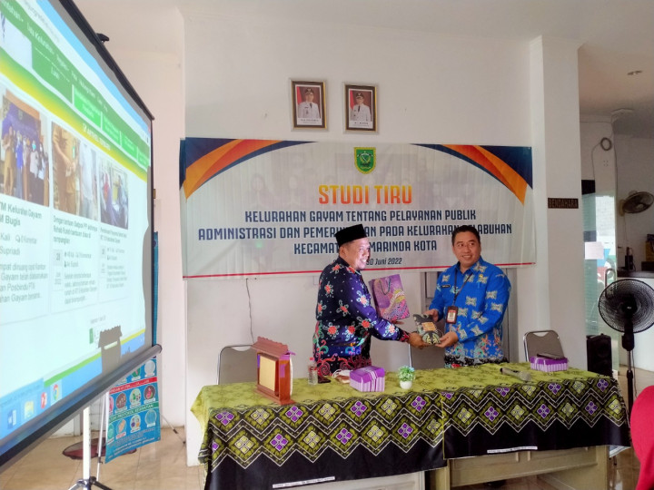 Studi Tiru Kelurahan Gayam tentang Pelayanan Publik Administrasi dan Pemerintahan pada Kelurahan Pelabuhan Kecamatan Samarinda Kota