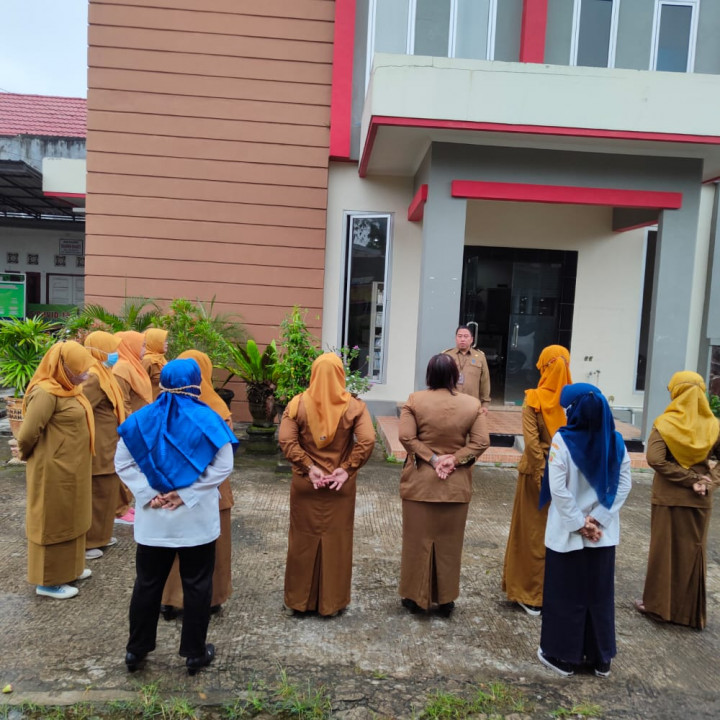 Kegiatan Reguler Apel Kelurahan Pelabuhan. Senin, 4 Juli 2022