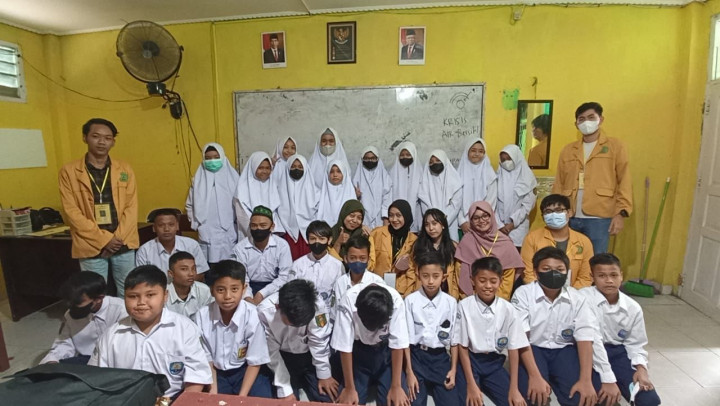 Sosialisasi 5R Kepada Siswa dan Siswi SMP Muhammadiyah 1 Samarinda oleh Mahasiswa KKN 48, Senin 18 Juli 2022