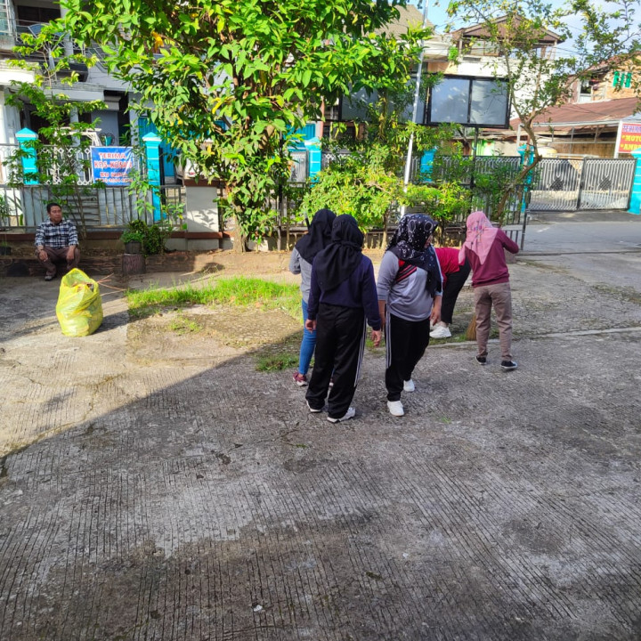 Kegiatan Jumat Bersih Di kelurahan Pelabuhan,Tanggal 22 Juli 2022