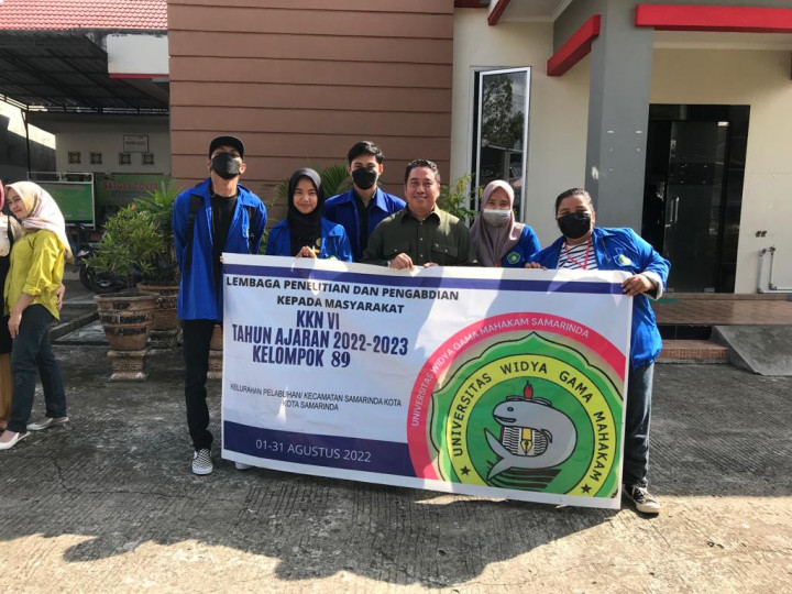 Acara Perpisahan Mahasiswa/i KKN Univ Widya Gama Mahakam Samarinda dengan Pak Lurah, Sekretaris,Kasi  dan Staf Kelurahan di Kantor Kelurahan.