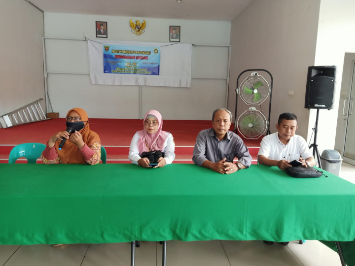 Sosialisasi Pengolahan Sampah Di RT. 07 Pelaksana oleh Pokmas II yang di hadiri oleh Kasi Kesra dan Staf Kelurahan ,yang menjadi Narasumber oleh Pengelola Bank Sampah 79