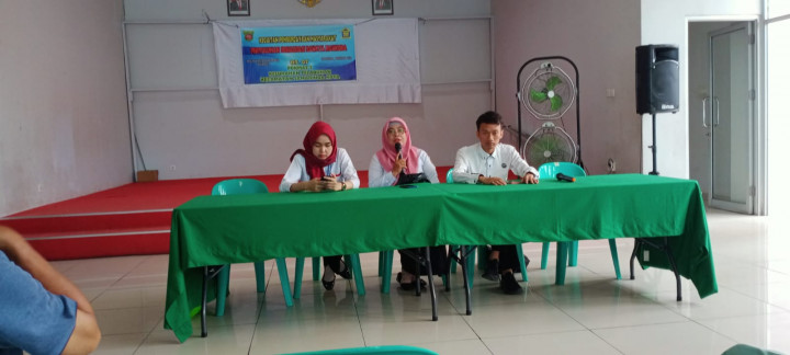 Sosialisasi Pengolahan Sampah Di RT. 07 Pelaksana oleh Pokmas II yang di hadiri oleh Kasi Kesra dan Staf Kelurahan ,yang menjadi Narasumber oleh Pengelola Bank Sampah 79