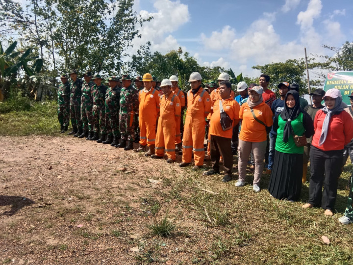 Kegiatan karya bakti Susur Sungai MAHAKAM di Rt 01 kel. Pulau Atas, Kec. Sambutan hari JUM'AT 15 september 2023