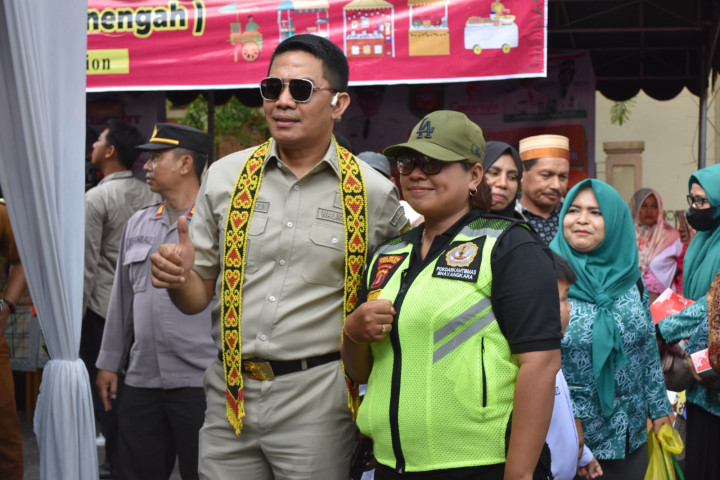 Penyerahan Probebaya Tahun 2023 Kecamatan Loa Janan Ilir oleh Bpk. WALIKOTA