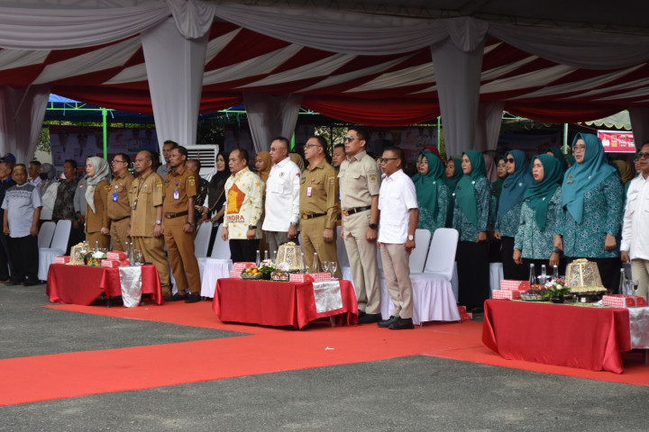 Penyerahan Probebaya Tahun 2023 Kecamatan Loa Janan Ilir oleh Bpk. WALIKOTA