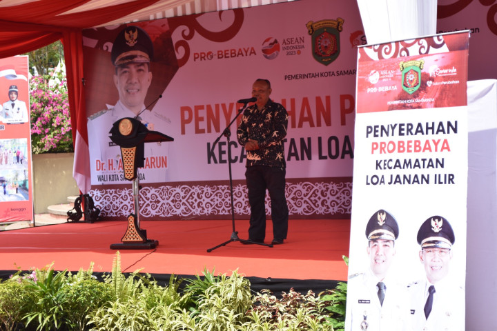 Penyerahan Probebaya Tahun 2023 Kecamatan Loa Janan Ilir oleh Bpk. WALIKOTA
