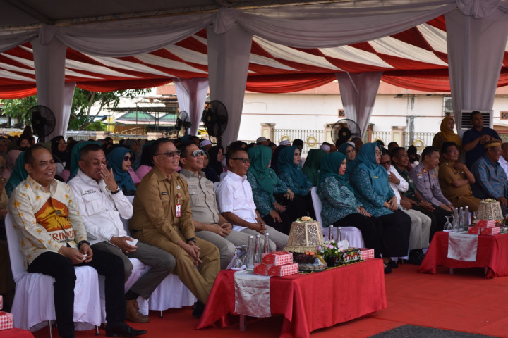 Penyerahan Probebaya Tahun 2023 Kecamatan Loa Janan Ilir oleh Bpk. WALIKOTA