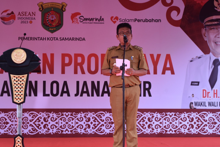 Penyerahan Probebaya Tahun 2023 Kecamatan Loa Janan Ilir oleh Bpk. WALIKOTA