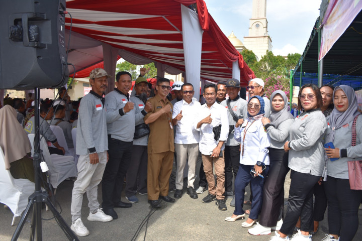 Penyerahan Probebaya Tahun 2023 Kecamatan Loa Janan Ilir oleh Bpk. WALIKOTA