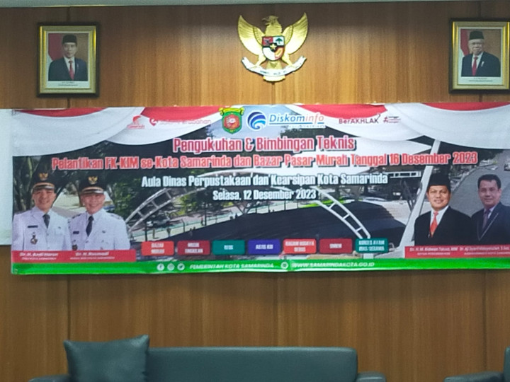 Pengarahan Terkait Forum Kelompok Informasi Masyarakat (FK-KIM) Kota Samarinda dan Bazar Pasar Murah Tanggal 16 Desember 2023