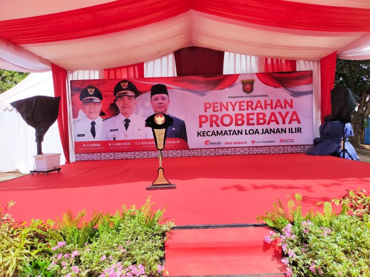 Penyerahan Program PROBEBAYA oleh Walikota Samarinda Kec. Loa Janan Ilir