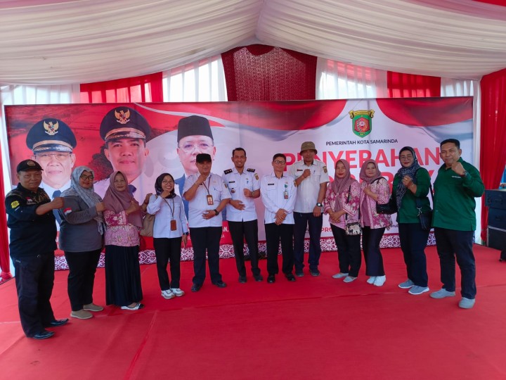 Penyerahan Program PROBEBAYA oleh Walikota Samarinda Kec. Loa Janan Ilir