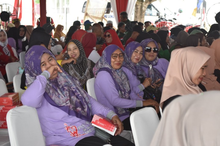 Penyerahan Program PROBEBAYA oleh Walikota Samarinda Kec. Loa Janan Ilir (2)