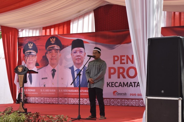 Penyerahan Program PROBEBAYA oleh Walikota Samarinda Kec. Loa Janan Ilir (2)