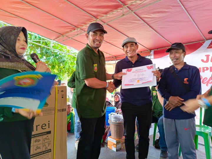 Jalan Santai Keluahan Rapak Dalam tanggal 30-08-2024